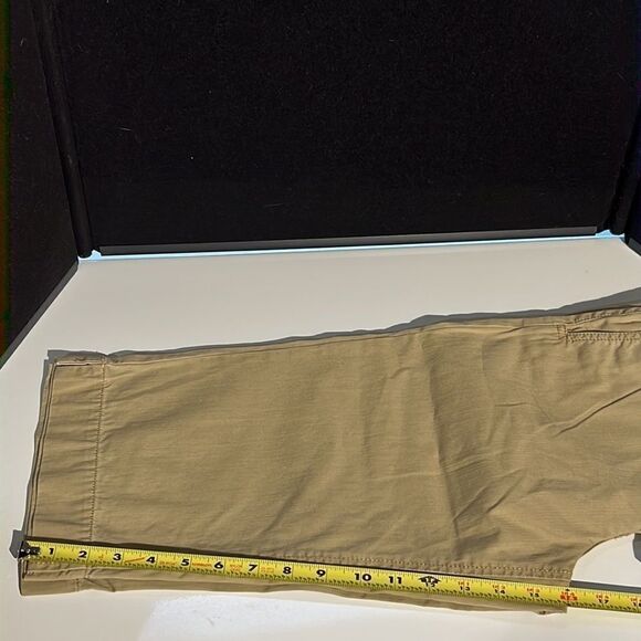 Eddie Bauer Vashon Fit Bermuda Shorts - Knee Length 16” Inseam Size 2 - Picture 5 of 11